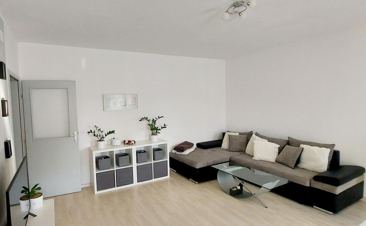Apartman Near Fazana-500 From The Sea Exterior photo